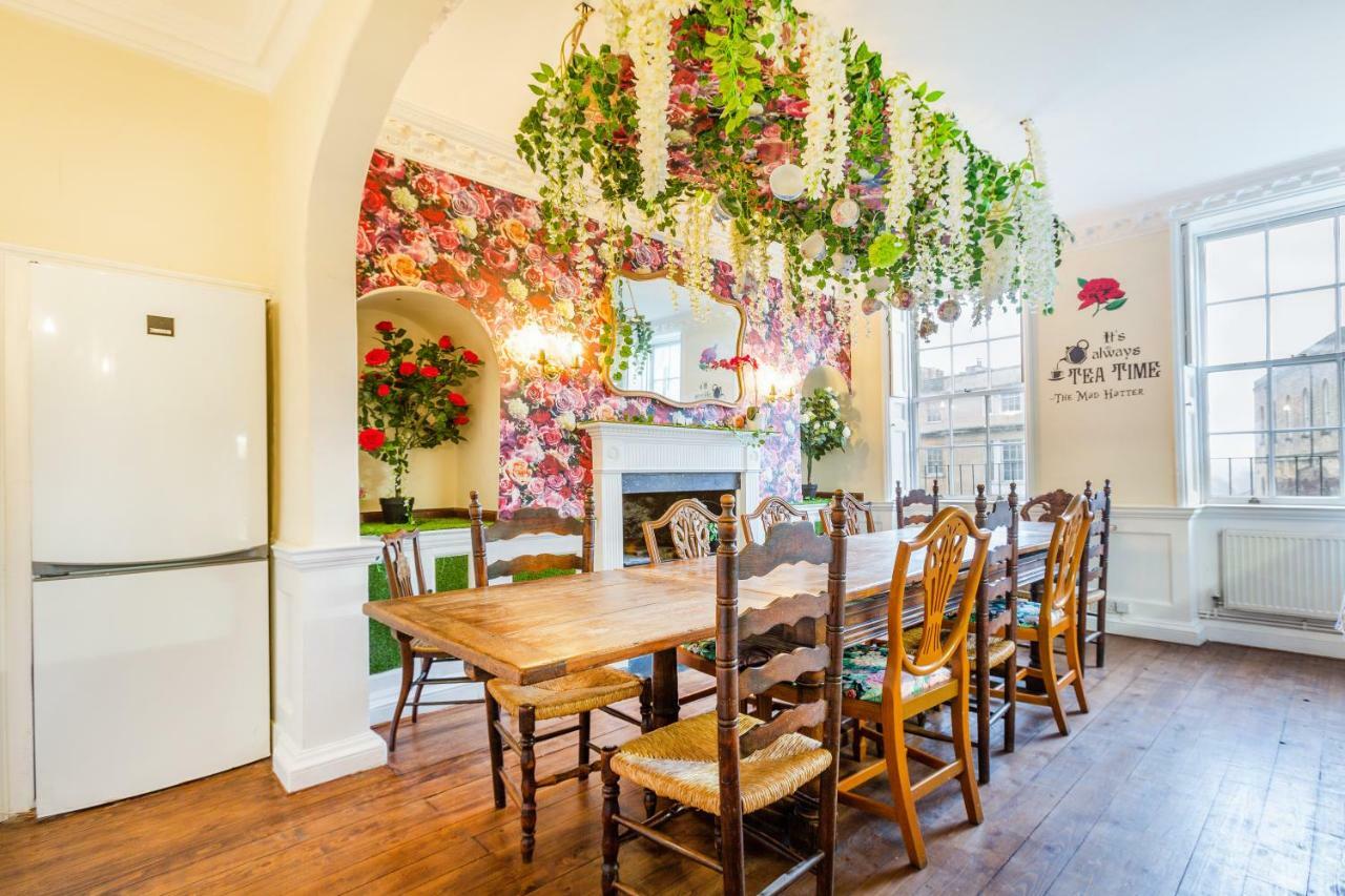 The Wonderland Townhouse - Alice In Wonderland 7Bdr Home バース エクステリア 写真