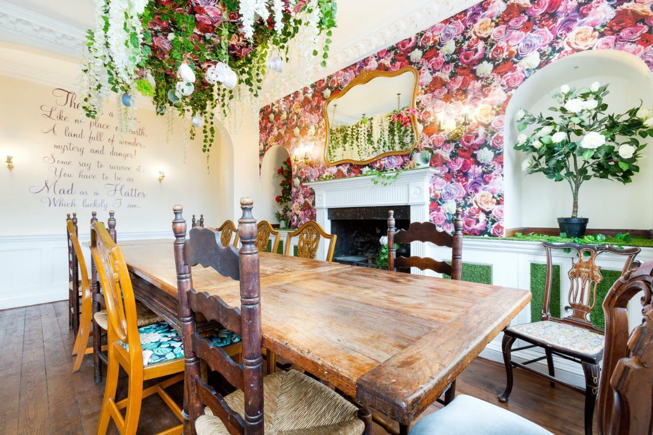 The Wonderland Townhouse - Alice In Wonderland 7Bdr Home バース エクステリア 写真