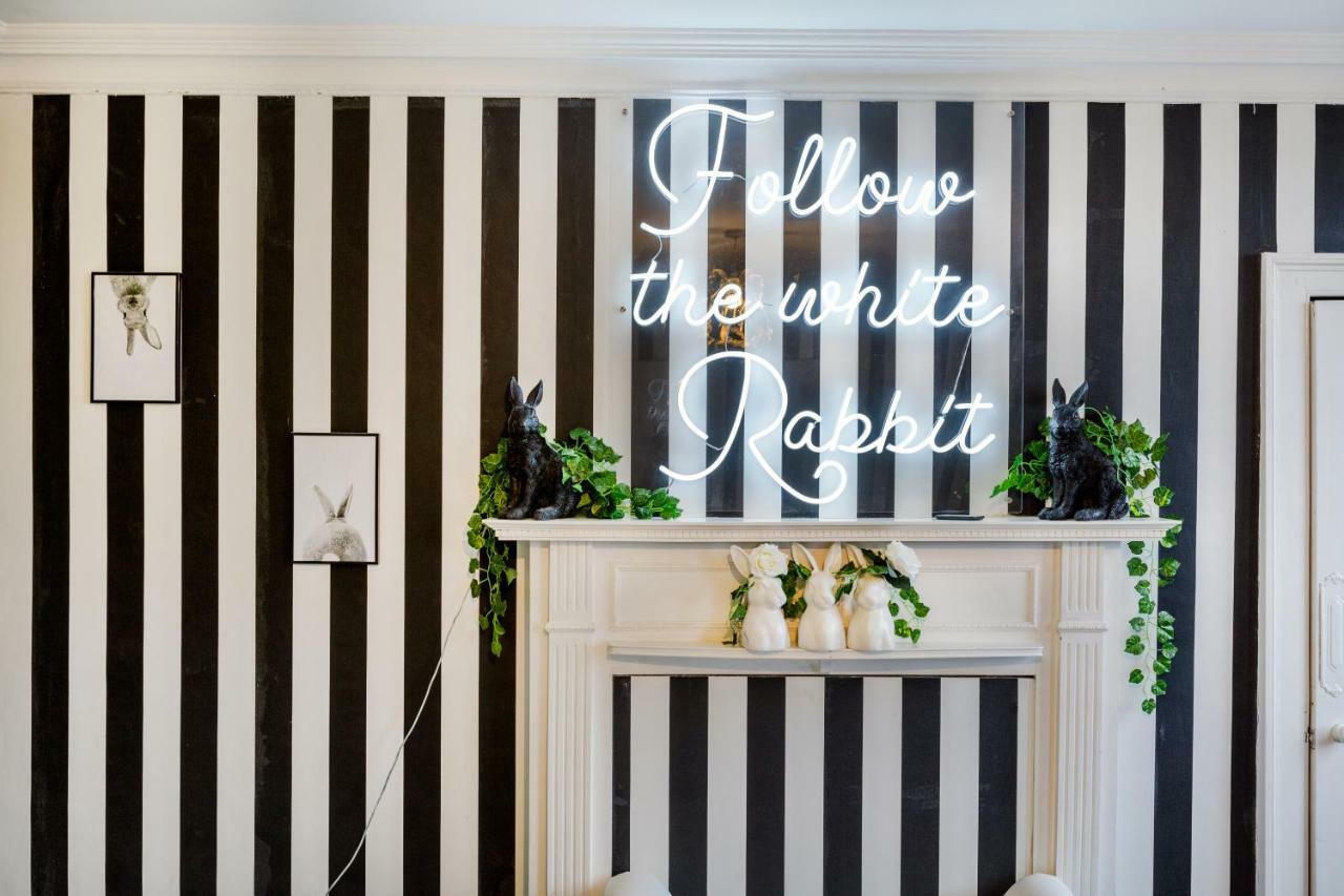 The Wonderland Townhouse - Alice In Wonderland 7Bdr Home バース エクステリア 写真